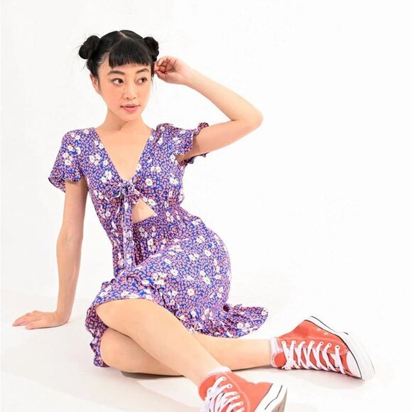 Lili Sidonio Dresses & Skirts - Lili Sidonio Floral Mini Dress